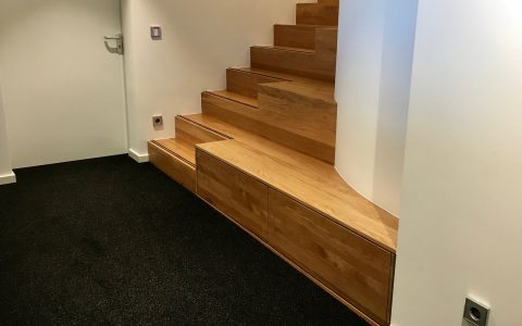 Treppe Rund Eiche Podest Stufen Neubau Sanierung Massiv Tischler Hannover